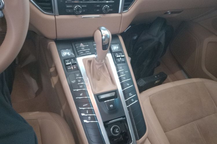 保时捷 2014款 Macan 2.0T中控内饰18