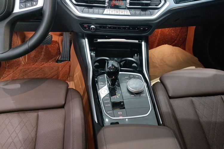 宝马3系 2022款 改款 320Li M运动套装中控内饰18