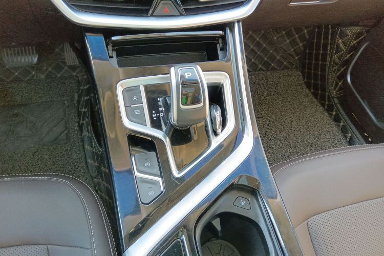 吉利汽车 嘉际 2019款 1.5TD MHEV DCT臻享型局部细节18