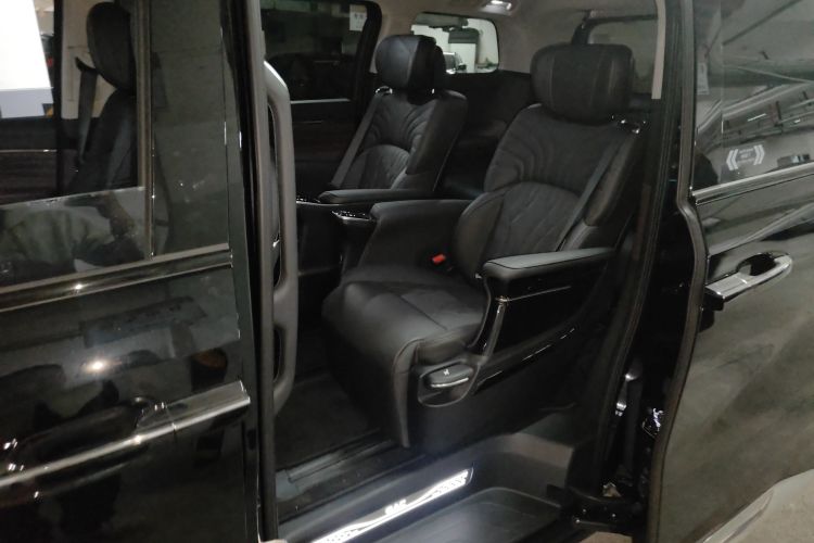 广汽传祺 传祺M8 2024款 大师系列 400T 至尊版中控内饰21