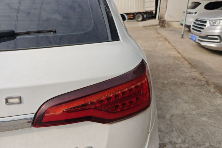 众泰SR7 2016款 1.5T CVT魔方之心版 国V车身外观9