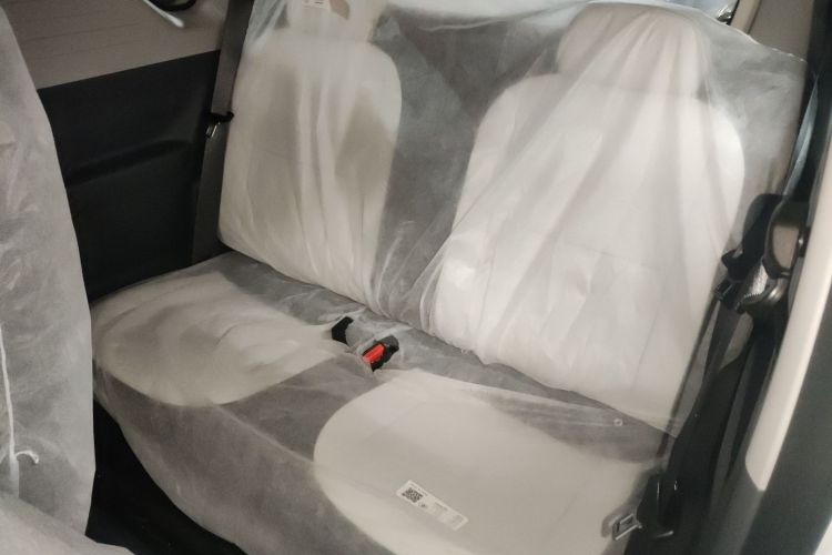 吉利银河 熊猫 2025款 210km 元气熊中控内饰21