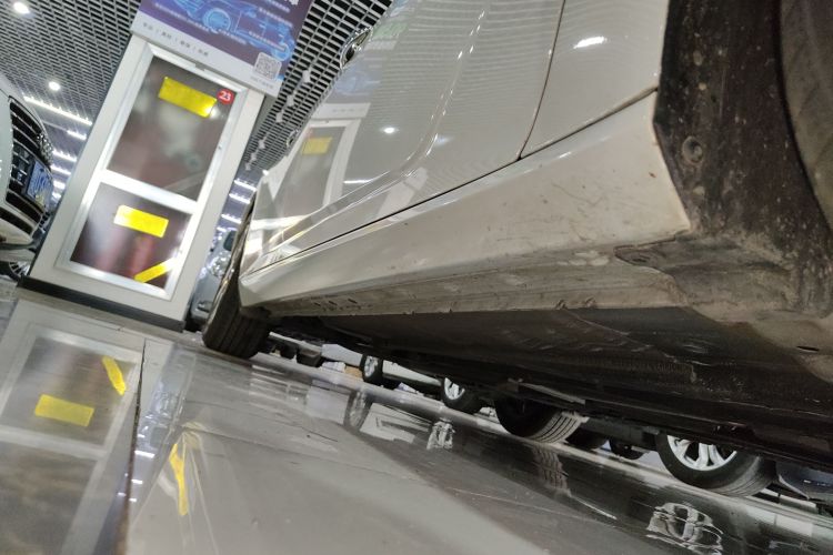 日产 天籁 2020款 改款 2.0T XL Upper AD1 智享领航版局部细节9001