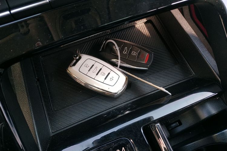 哈弗H6 2021款 第三代 1.5T 自动两驱Supreme中控内饰7001