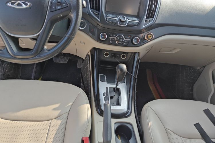 奇瑞 瑞虎5 2014款 2.0L CVT家尊版局部细节16