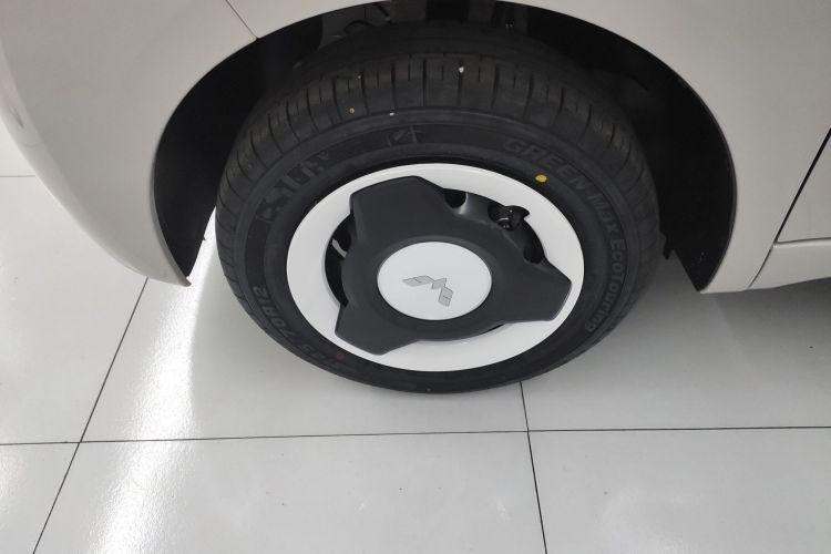 五菱汽车 宏光MINIEV 2024款 第三代 215km 青春版车身外观6007