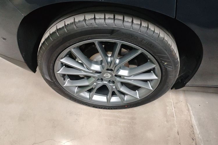 零跑汽车 零跑C10 2024款 210激光雷达版车身外观6008