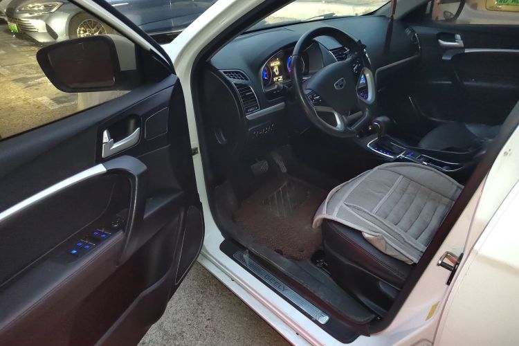 吉利汽车 帝豪 2015款 三厢 1.3T CVT向上版中控内饰20