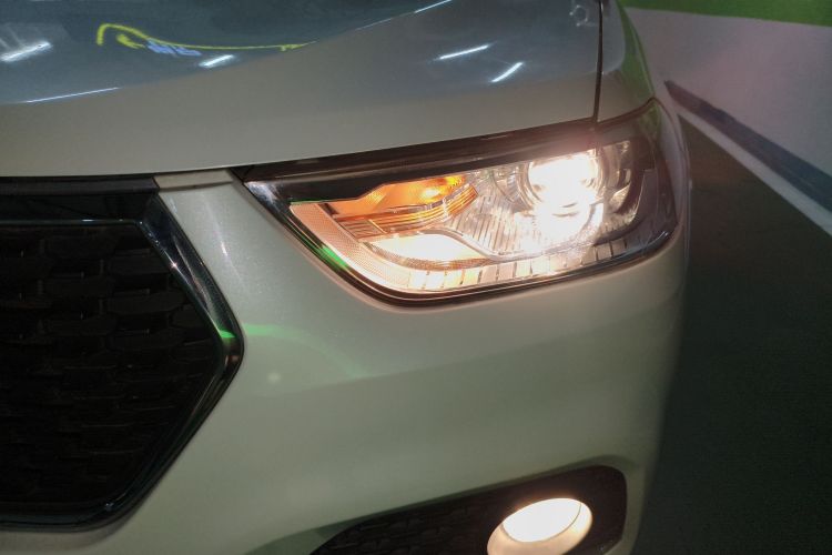 哈弗H2 2017款 蓝标 1.5T 手动两驱精英型局部细节36