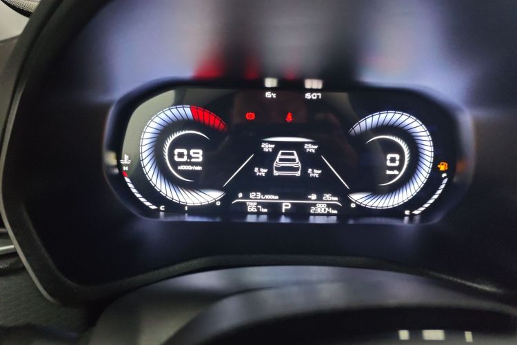 吉利汽车 帝豪 2023款 第4代冠军版 1.5L CVT尊贵型中控内饰14