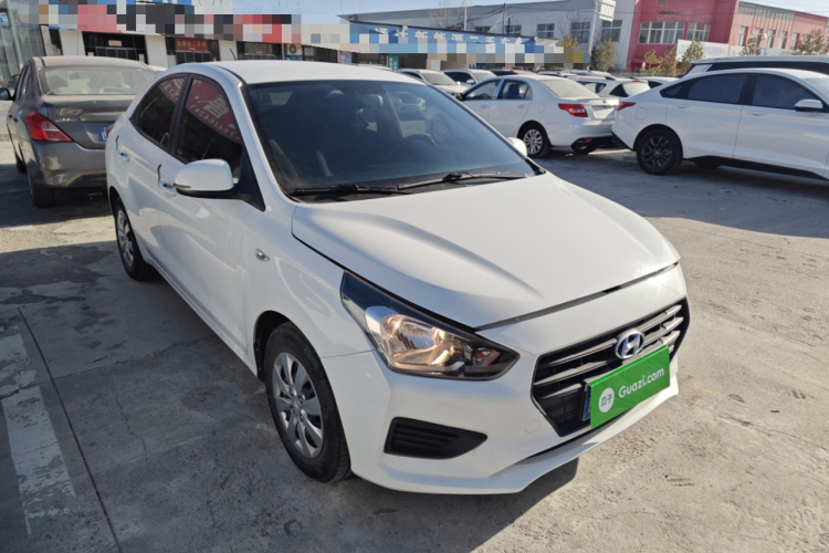 现代 瑞纳 2017款 1.4L 手动焕新版 国VI车身外观3