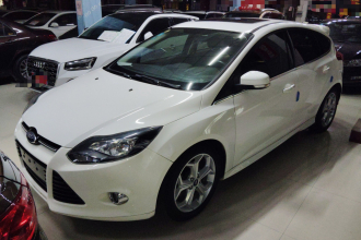 福特 福克斯 2012款 两厢 2.0L 自动豪华运动型