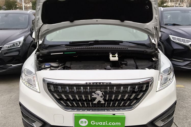 标致3008 2018款 2.0L 自动经典版机舱底盘24