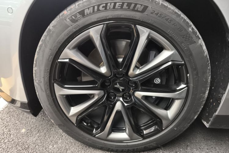 小鹏P7 2022款 480N+车身外观6007