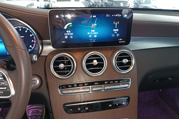 奔驰GLC 2020款 GLC 260 L 4MATIC 豪华型中控内饰16