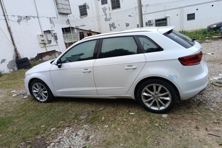 奥迪A3 2016款 Sportback 35 TFSI 风尚型车身外观4