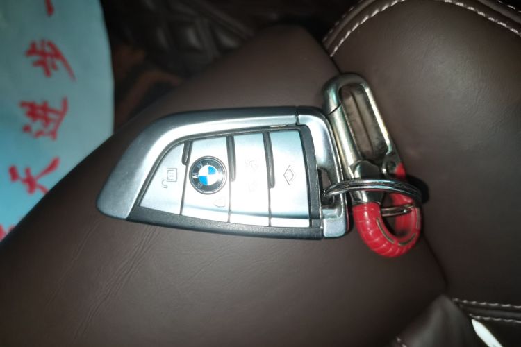 宝马7系 2019款 730Li 豪华套装中控内饰7001