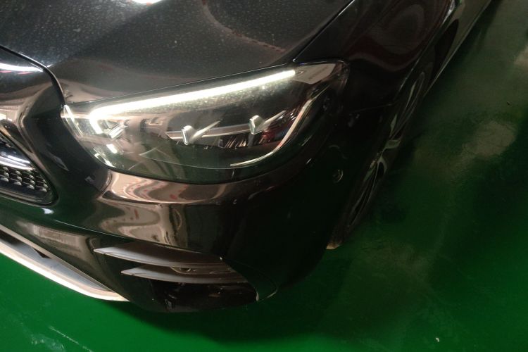 奔驰E级新能源 2023款 E 350 e L 插电式混合动力运动轿车局部细节36