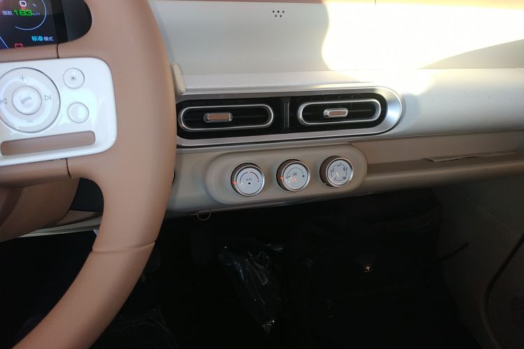 五菱汽车 宏光MINIEV 2024款 第三代 215km 青春版中控内饰16