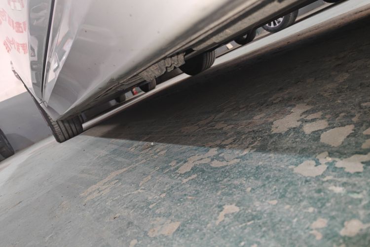 宝马3系 2019款 320Li 时尚型局部细节9001