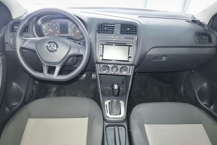 大众 Polo 2016款 1.4L 自动风尚型中控内饰7002