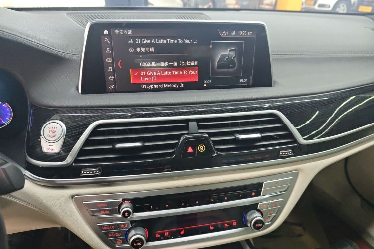 宝马7系 2018款 730Li 领先型 M运动套装局部细节16