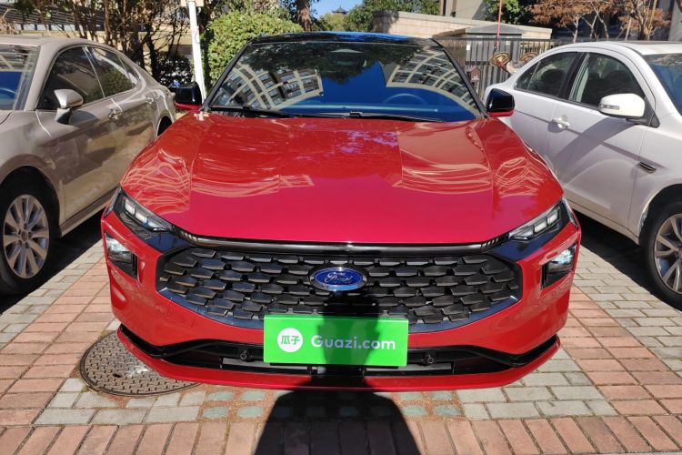 福特 蒙迪欧 2025款 2.0T EcoBoost 至尊型车身外观2