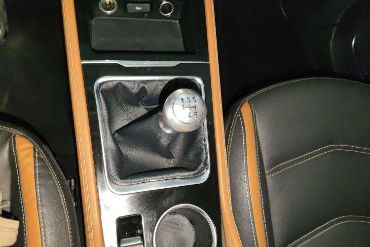 众泰T300 2017款 1.5T 手动豪华型局部细节18