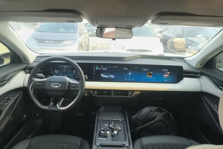 福特 蒙迪欧 2022款 改款 EcoBoost 245 豪华型中控内饰12