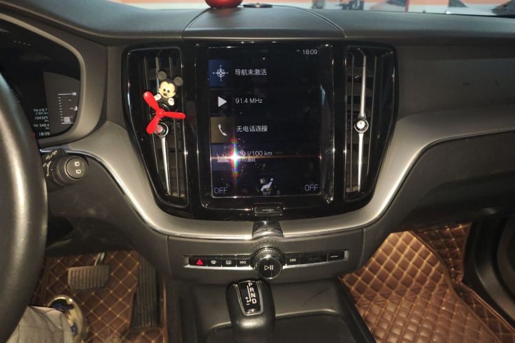 沃尔沃XC60 2021款 T5 四驱智逸豪华版中控内饰16