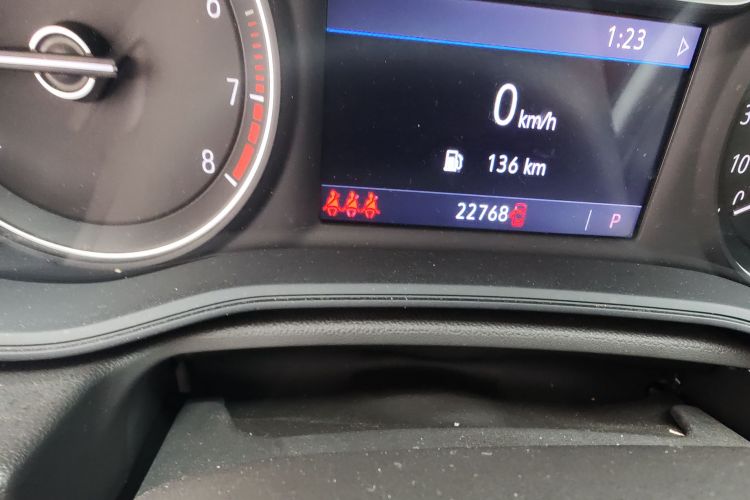 别克 君威 2024款 25T 超享版中控内饰15