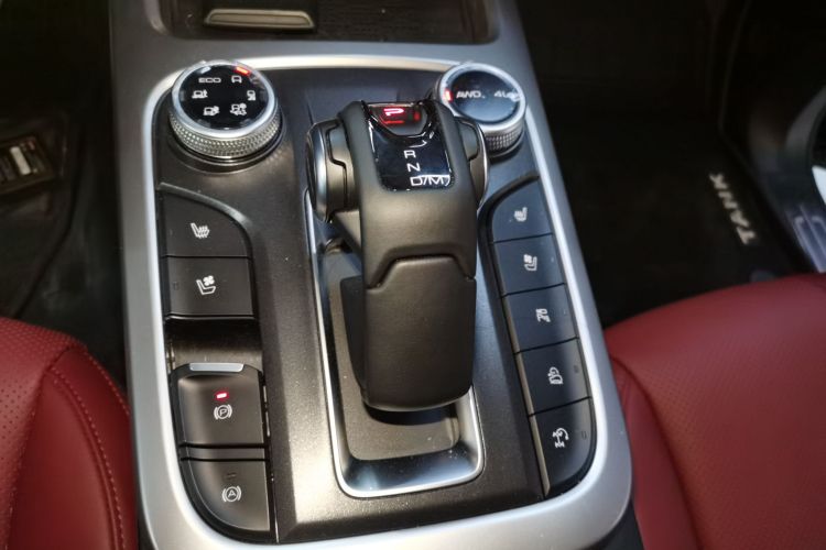 坦克300 2024款 2.0T 穿越者中控内饰18