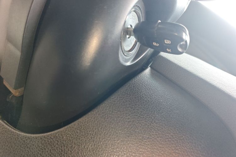 中华V5 2012款 1.5T 自动两驱运动型中控内饰11