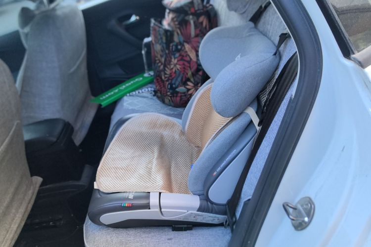 大众 Polo 2016款 1.4L 自动风尚型中控内饰21