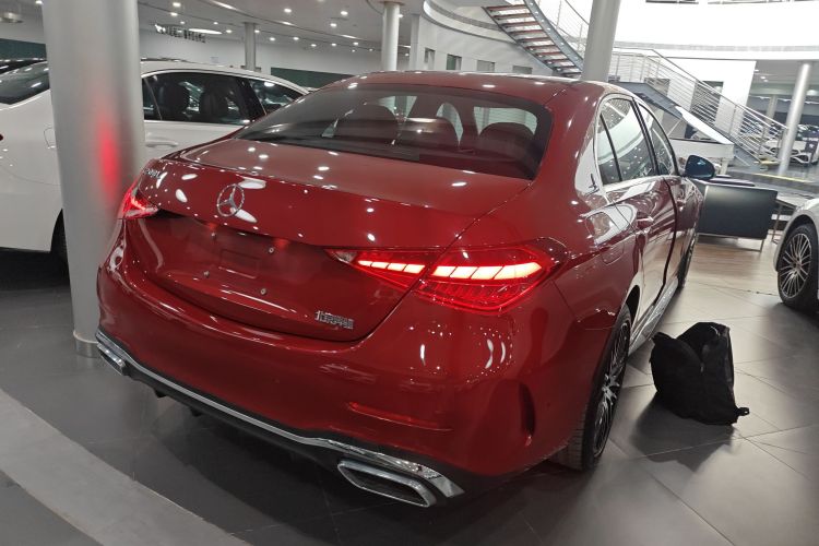 奔驰C级 2024款 C 200 L 运动版车身外观7