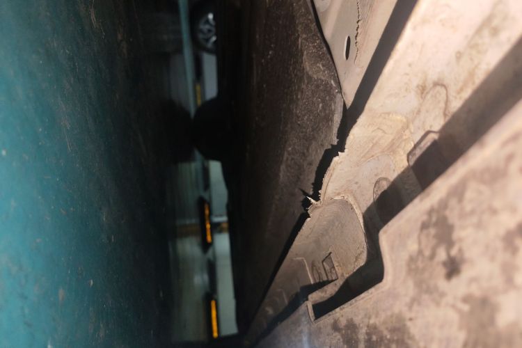 长安UNI-V 2025款 第三代 2.0T 劲速型局部细节9004