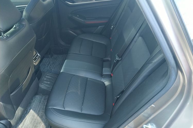 长安 逸动 2020款 PLUS 蓝鲸NE 1.4T GDI DCT尊贵型中控内饰7004