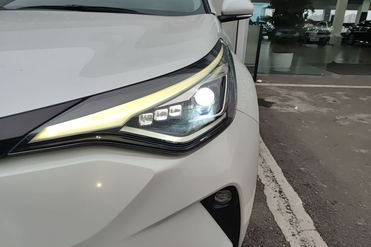 丰田C-HR 2021款 2.0L 豪华版局部细节36