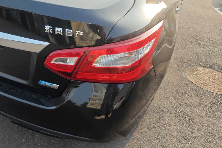日产 天籁 2016款 改款 2.0L XL舒适版车身外观9