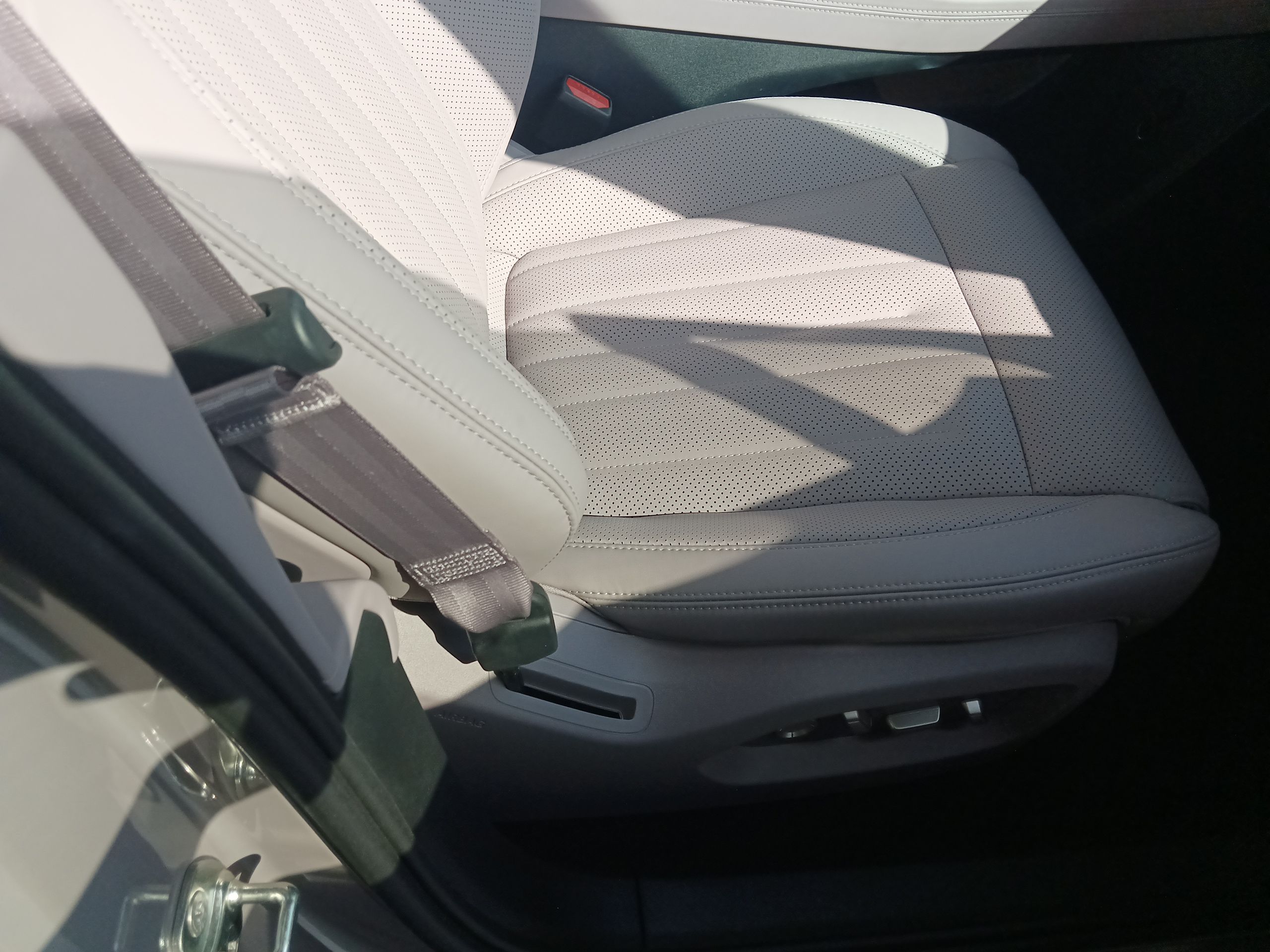 乐道L60 2024款  60kwh 后驱版