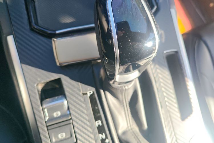 魏牌 VV7 2017款 2.0T 超豪型中控内饰18