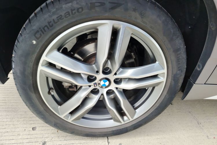 宝马X2 2020款 sDrive25i 领先型M越野套装车身外观56