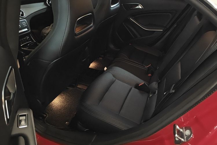 奔驰CLA 2019款 CLA 200 时尚型中控内饰7004