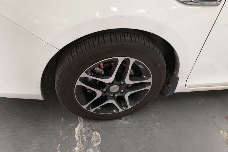 比亚迪G5 2014款 1.5TID 自动旗舰型车身外观6007