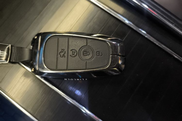 林肯 飞行家 2020款 3.0T V6 四驱尊享版中控内饰11