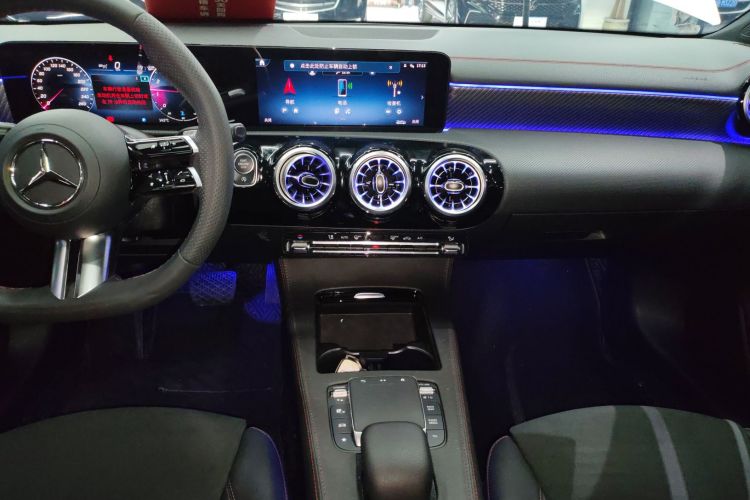 奔驰A级 2023款 A 200 L 时尚型中控内饰16