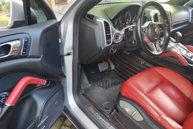 保时捷 2015款 Cayenne 3.0T中控内饰7003