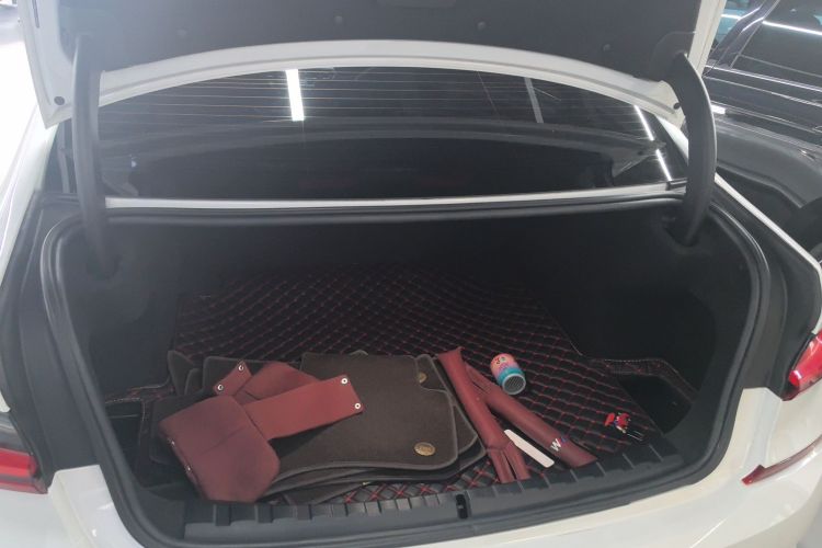 宝马3系 2022款 325Li M运动套装机舱底盘23