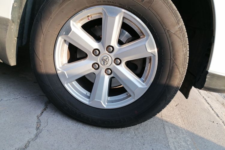 丰田 汉兰达 2012款 2.7L 两驱5座精英版车身外观10