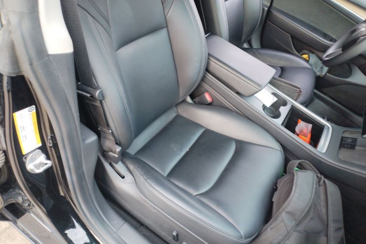 特斯拉 Model 3 2021款 改款二 Performance高性能全轮驱动版局部细节41